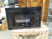 Фото №1: Встраиваемая микроволновая печь уценённая Weissgauff HMT-625 Grill (32913)
